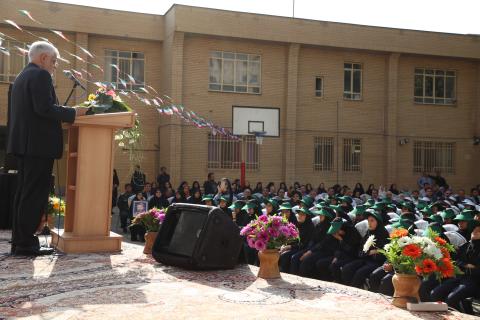 گفت‌وگو علاج جامعه آشفته و پرتنش امروز است/دانش آموزان باید تحمل نظر مخالف را در خود ایجاد کنند/ تلاش کنیم تا اخلاق‌مداری را سرلوحه تمام فعالیت‌های خودقرار دهیم